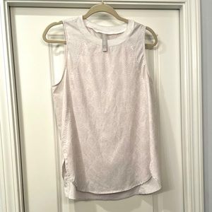 Athleta Shell Tank with crew neck size M